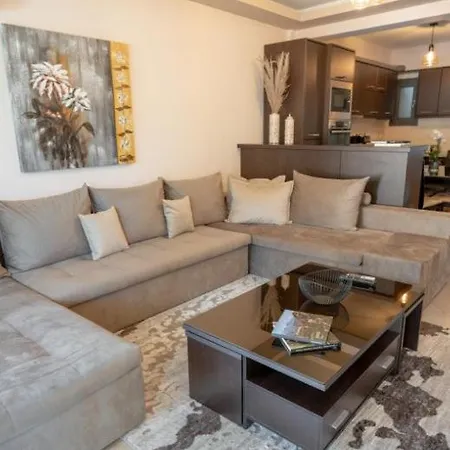 Meteora 360 By Meteora Residencies 칼람파카